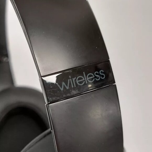 (N87166-1) Apple MX32LL/A Beats studio 3 Headphones - Picture 15 of 16